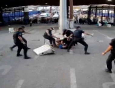 Αιματηρή επίθεση φανατικής μουσουλμάνας σε σούπερ-μάρκετ της Γαλλίας - Δύο τραυματίες